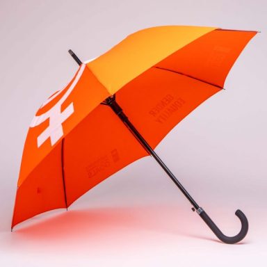 Curved handle umbrella with steel finish